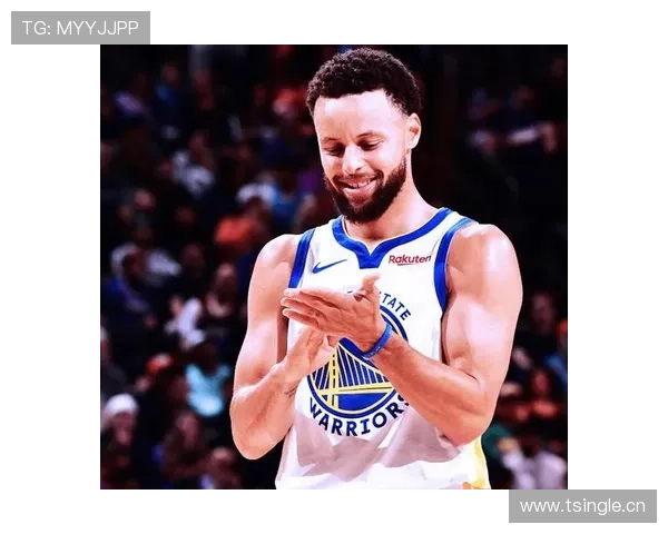 斯蒂芬·库里穿睡衣遛狗，口袋里那份代言合同把我工资打回原形